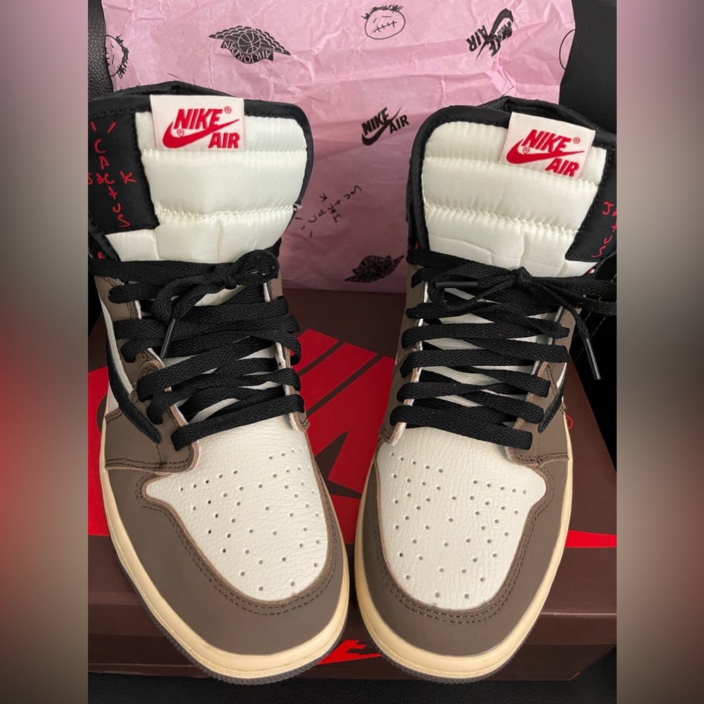 Air Jordan 1 Retro High OG “TRAVIS SCOTT" 2019 New (Cond) Original Box Size 9.5